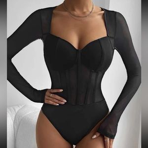 NWT Sweetheart Neck Mesh Panel Bodysuit. size Small,4